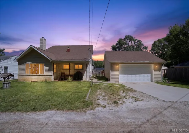 Homes for sale in Argentine Township Genesee, MI | 7166 Alpine Dr, Argentine Township Genesee, MI 48451 | MLS# 20261039692