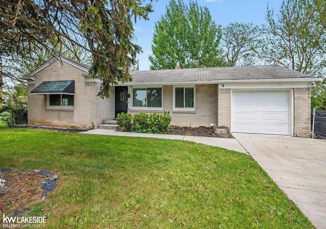 Homes for sale in Mt Clemens City Macomb, MI | 245 N Broadway St, Mt Clemens City Macomb, MI 48043 | MLS# 58050209562