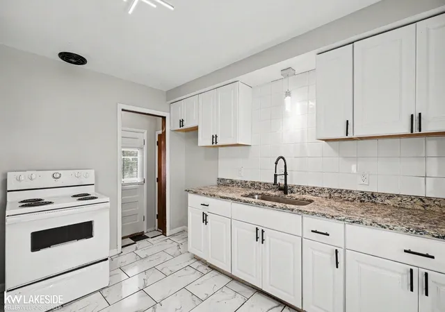 Homes for sale in Mt Clemens City Macomb, MI | 245 N Broadway St, Mt Clemens City Macomb, MI 48043 | MLS# 58050209562
