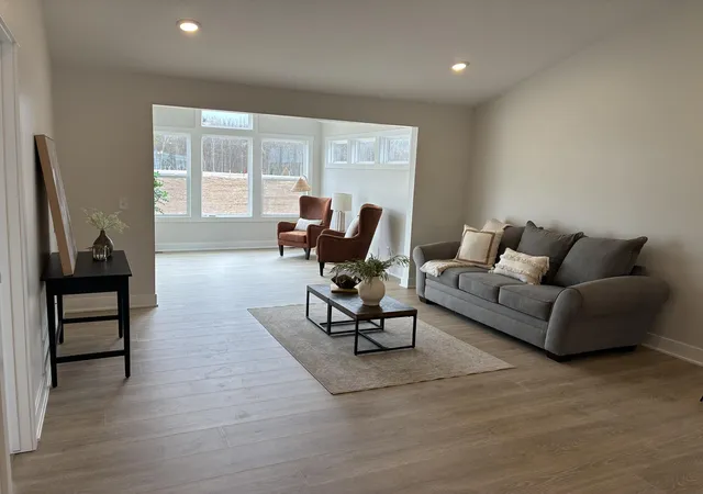 4th image of 15732 Hawley Dr, Grand Haven, MI 49417