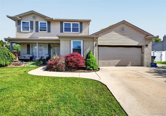 Photo 2 of Single family home for sale at 15930 Cumberland St, Riverview, MI 48193 | MLS# 20261039726 | Listing updated on 2026-06-21