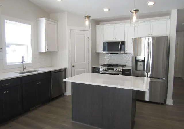 2nd image of 15730 Hawley Dr, Grand Haven, MI 49417