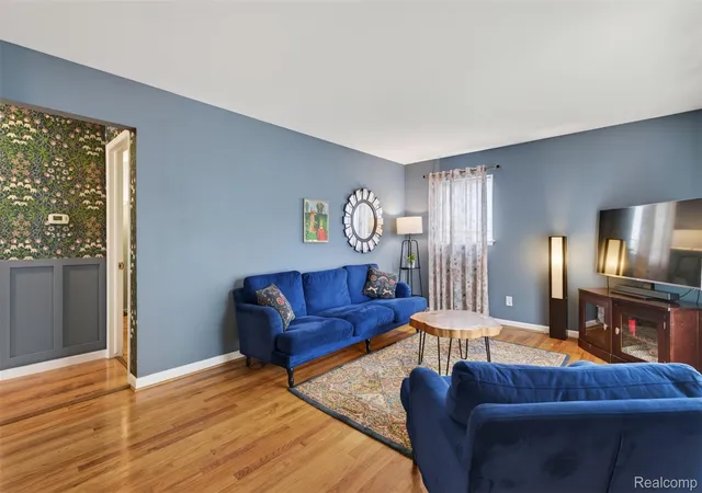Photo 4 of Single family home for sale at 29571 Lori St, Livonia, MI 48154 | MLS# 20261039732 | Listing updated on 2026-06-11