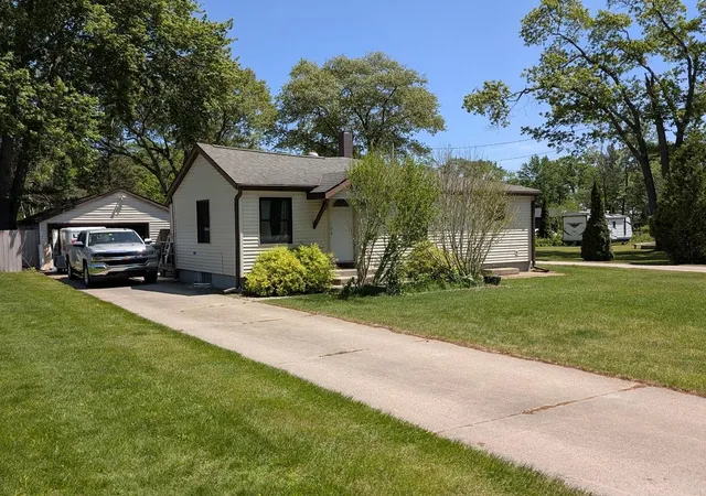 Photo 1 of Sale Pending at 246 Birch Dr, Muskegon, MI 49445 | MLS# 71026026015 | Listing updated on 2026-06-04