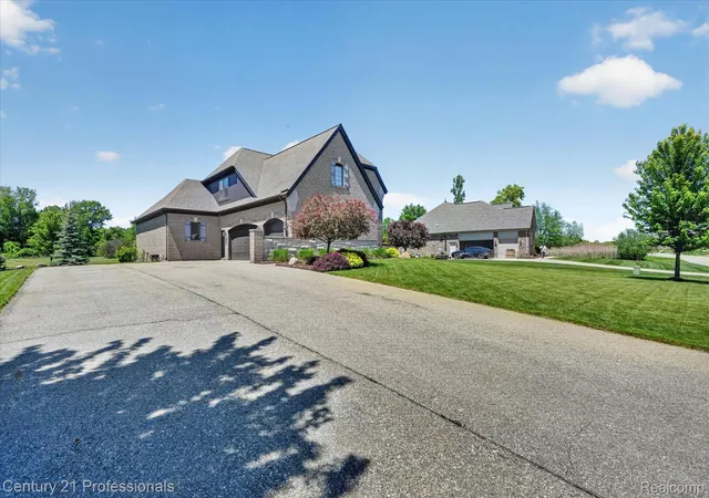 4th image of 2212 Heidi Dr, Oxford, MI 48370 | MLS# 20261039745