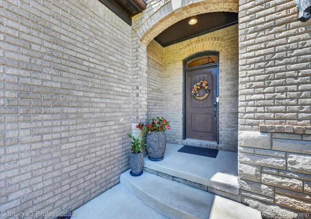 5th image of 2212 Heidi Dr, Oxford, MI 48370 | MLS# 20261039745