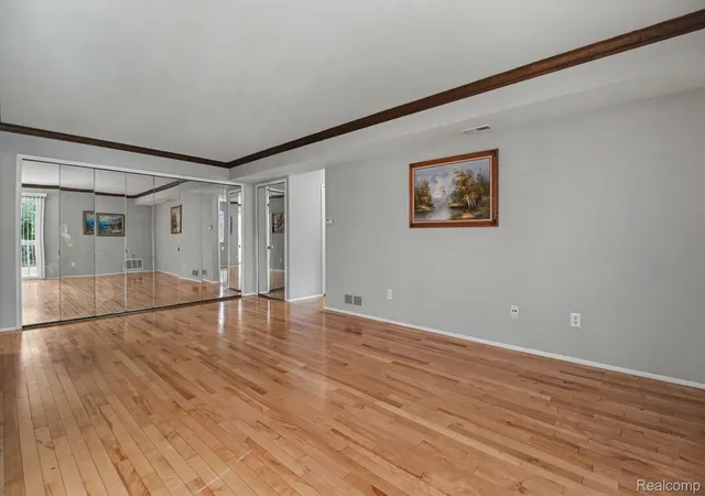Photo 3 of Condo for sale at 29890 W 12 Mile Rd E #907, Farmington Hills, MI 48334 | MLS# 20261039751 | Listing updated on 2026-08-24