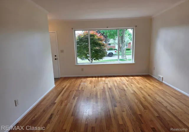 Photo 4 of Single family home for sale at 25714 Wexford Ave, Warren, MI 48091 | MLS# 20261039761 | Listing updated on 2026-06-07