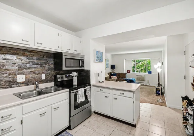 5th image of 756 W Kilgore Rd #205, Kalamazoo, MI 49008 | MLS# 66026026023