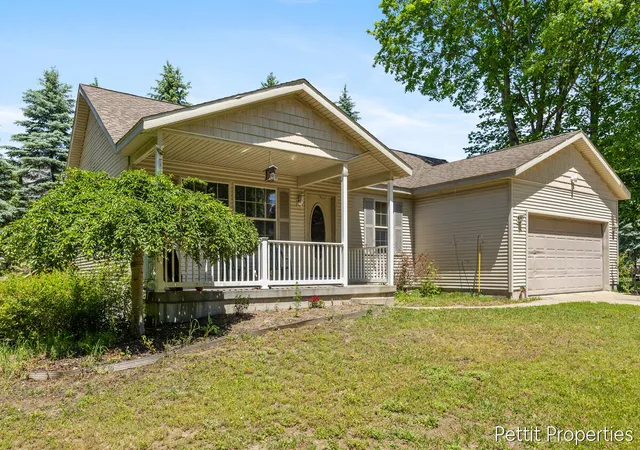 2nd image of 2481 Bauer Rd, Jenison, MI 49428 | MLS# 65026026025