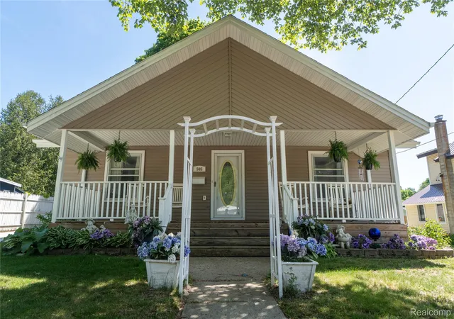 Homes for sale in Scottville City Mason, MI | 505 S Main St, Scottville City Mason, MI 49454 | MLS# 20261039784