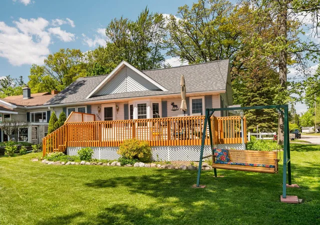 Photo 1 of Single family home for sale at 1902 North Blvd, Cadillac, MI 49601 | MLS# 78080069031 | Listing updated on 2026-06-07