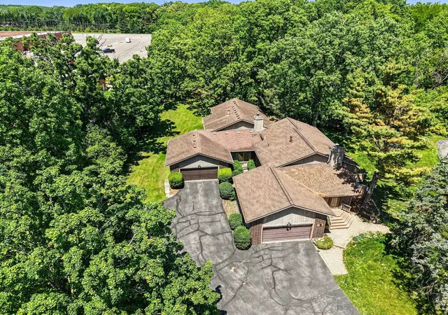 Homes for sale in Scio Township Washtenaw, MI | 5181 Christine Ct, Scio Township Washtenaw, MI 48103 | MLS# 81026026041