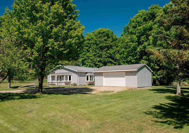 Photo 4 of Single family home for sale at 5875 Knight Rd, Kingsley, MI 49649 | MLS# 78080069034 | Listing updated on 2026-06-05