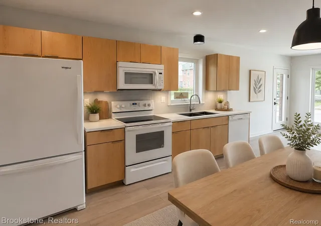 Photo 3 of Condo for sale at 112 Mount Vernon St #6, Detroit City Wayne, MI 48202 | MLS# 20261039833 | Listing updated on 2026-08-27
