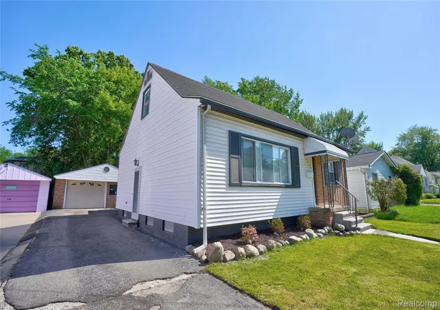 Photo 1 of Sale Pending at 2817 Yale St, Flint, MI 48503 | MLS# 20261039852 | Listing updated on 2026-06-08