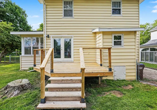 Photo 3 of Single family home for sale at 605 Colfax St, Jackson, MI 49203 | MLS# 55026026065 | Listing updated on 2026-06-06