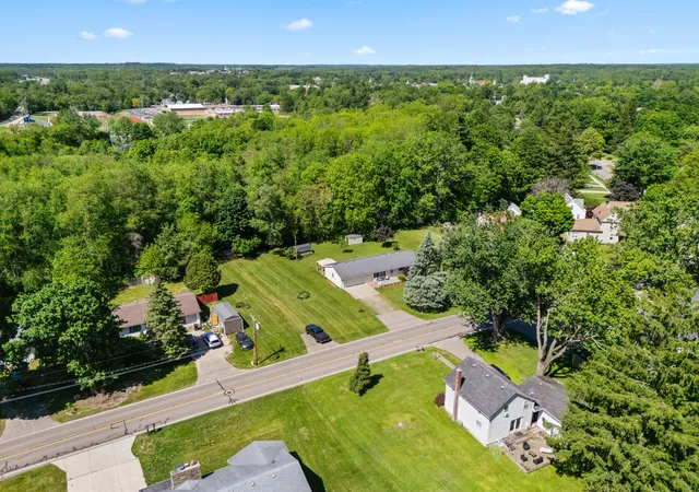 Homes for sale in Hillsdale City Hillsdale, MI | 65 W Hallett St, Hillsdale City Hillsdale, MI 49242 | MLS# 53026026063
