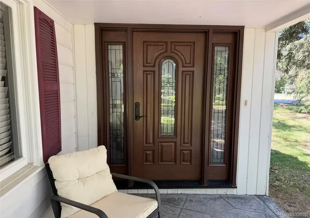 Photo 2 of Single family home for sale at 8420 Pacton Dr, Shelby Township, MI 48317 | MLS# 20261039859 | Listing updated on 2026-06-11