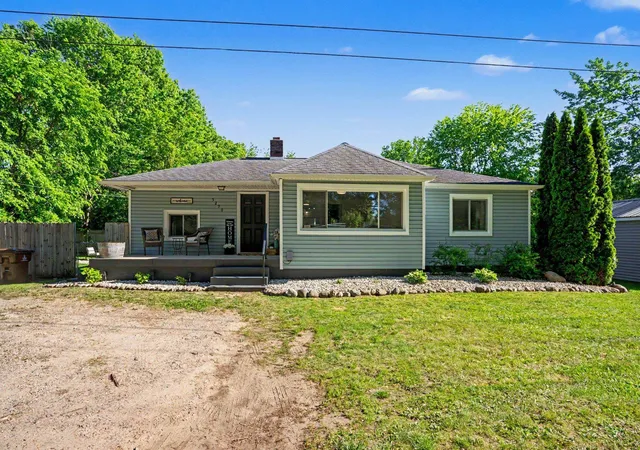 2nd image of 5290 E Broadway St, Mount Pleasant, MI 48858 | MLS# 79080069038