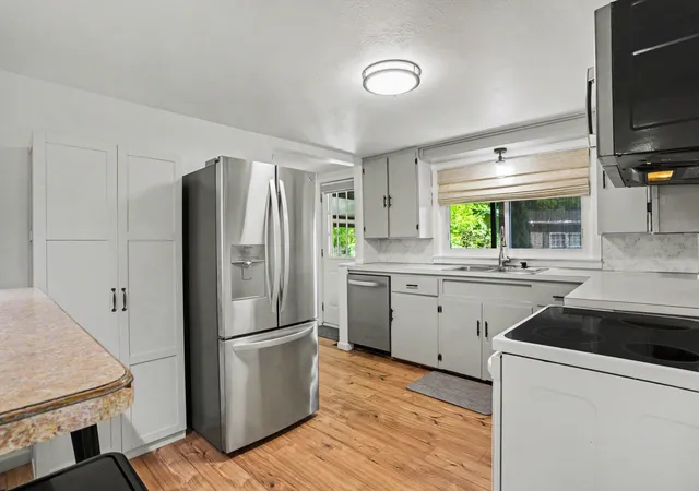 3rd image of 5290 E Broadway St, Mount Pleasant, MI 48858 | MLS# 79080069038