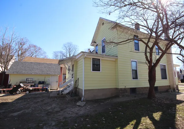 4th image of 114 W Park St, Vicksburg, MI 49097 | MLS# 66026026084