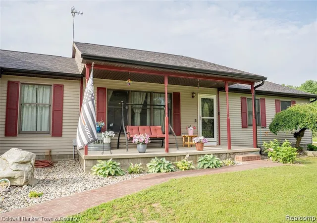 Photo 1 of Single family home for sale at 6881 Munsell Rd, Howell, MI 48843 | MLS# 20261039890 | Listing updated on 2026-06-20