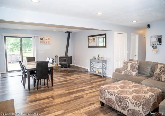 Photo 4 of Single family home for sale at 6881 Munsell Rd, Howell, MI 48843 | MLS# 20261039890 | Listing updated on 2026-06-20