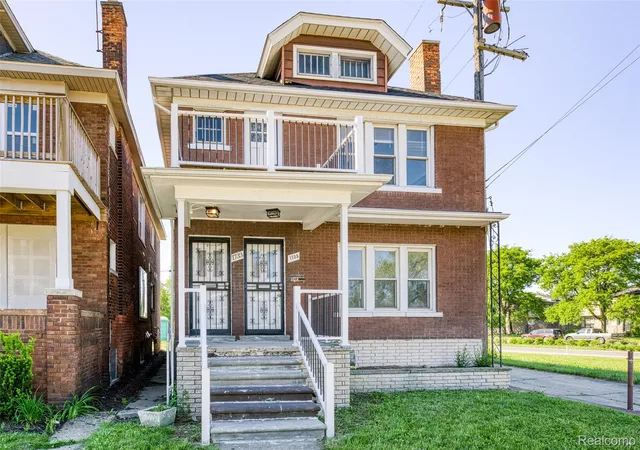 Photo 4 of Single family home for sale at 1735 Clairmount St, Detroit, MI 48206 | MLS# 20261039921 | Listing updated on 2026-07-20