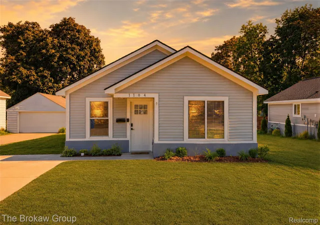 Photo 1 of Single family home for sale at 1104 Lasalle Ave, Waterford, MI 48328 | MLS# 20261039919 | Listing updated on 2026-07-20