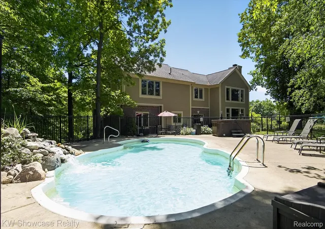Photo 2 of Single family home for sale at 6220 Whispering Meadows Dr, White Lake, MI 48383 | MLS# 20261039920 | Listing updated on 2026-06-21