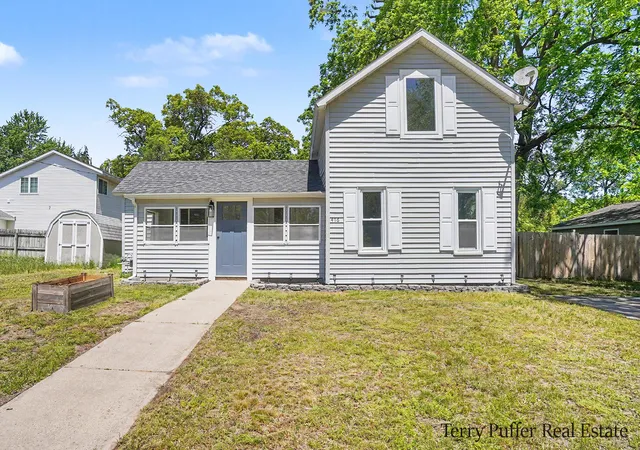 2nd image of 416 Pine St, Fruitport, MI 49415 | MLS# 71026026110