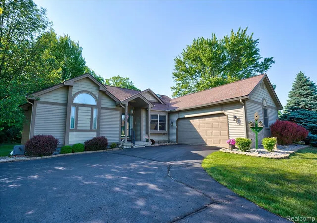 1st image of 3433 Pinemeadow Ct, Davison, MI 48423 | MLS# 20261039928
