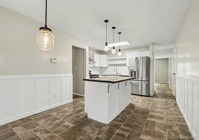 Photo 2 of Single family home for sale at 724 Chippewa Trl, Niles, MI 49120 | MLS# 20261039957 | Listing updated on 2026-09-17