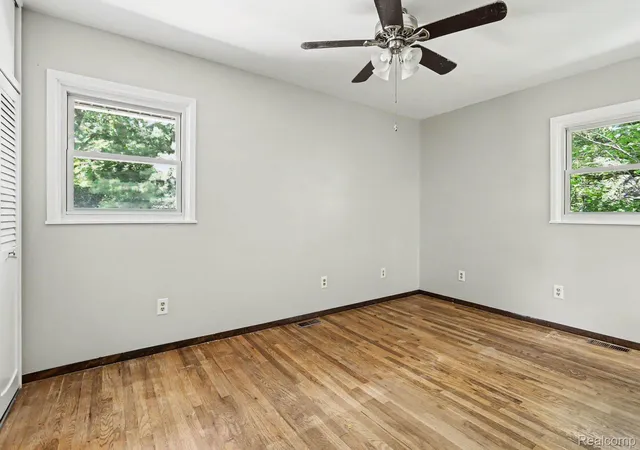 Photo 3 of Single family home for sale at 724 Chippewa Trl, Niles, MI 49120 | MLS# 20261039957 | Listing updated on 2026-09-17