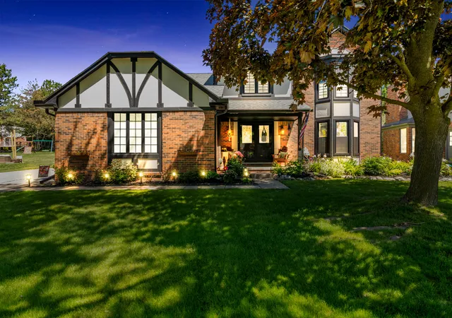 1st image of 3394 Edmunton Dr, Rochester Hills, MI 48306 | MLS# 81026026123
