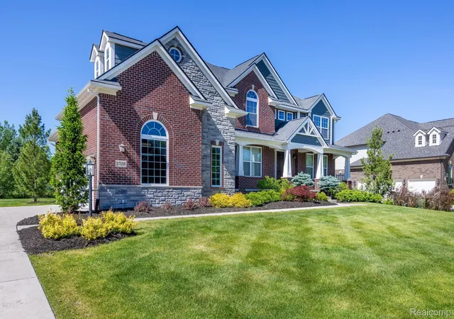 Photo 3 of Single family home for sale at 57558 Stoneleigh Dr, South Lyon, MI 48178 | MLS# 20261039961 | Listing updated on 2026-06-08