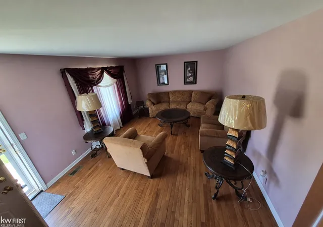 Photo 3 of Single family home for sale at 1282 Arrowhead Dr, Burton, MI 48509 | MLS# 5050209669 | Listing updated on 2026-08-01