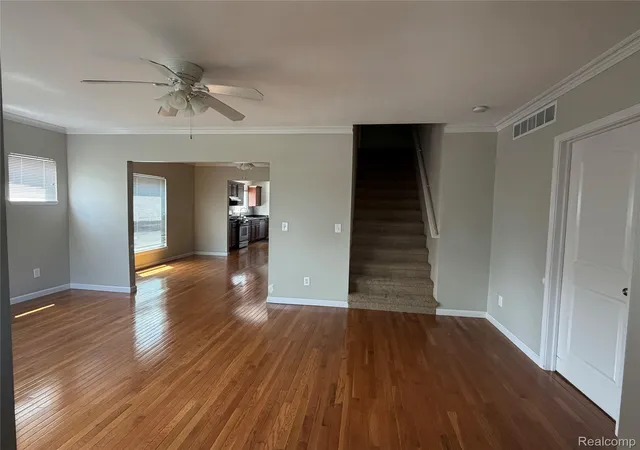 Photo 3 of Single family home for sale at 47 Osceola Dr, Pontiac, MI 48341 | MLS# 20261039975 | Listing updated on 2026-06-05