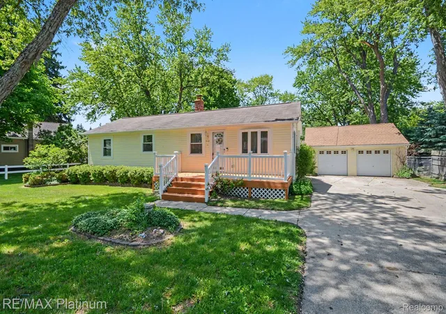 1st image of 968 Beckley Ave, Oxford, MI 48371 | MLS# 20261039977