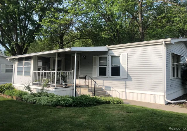 Homes for sale in Jonesville City Hillsdale, MI | 608 Holly Court, Jonesville City Hillsdale, MI 49250 | MLS# 20261039994