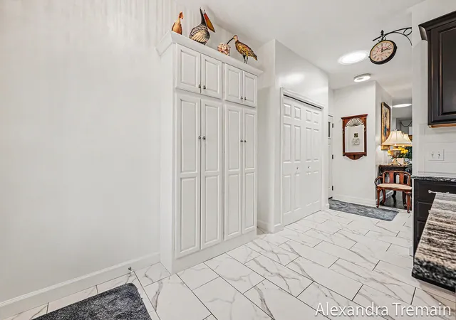 Listing Photo 5 - Condo for sale in building located at 1071 Kensington St NW, Grand Rapids, MI 49534 - Unit #81
