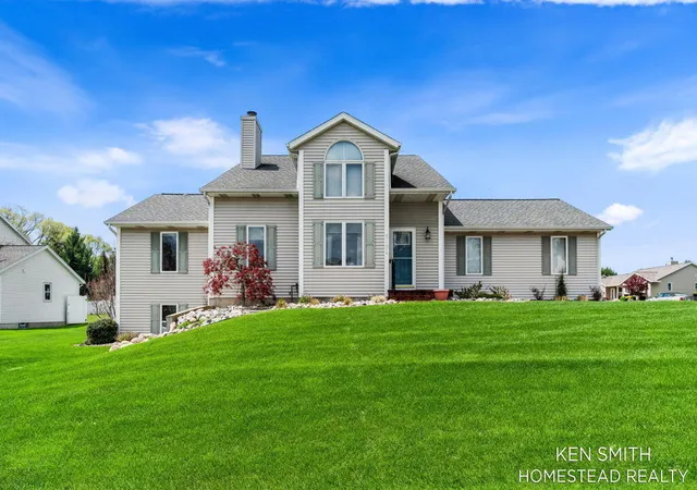 4th image of 5131 Windybrook Dr Sw, Wyoming, MI 49418 | MLS# 65026026153