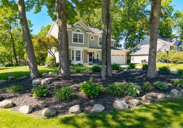 Photo 3 of Single family home for sale at 6003 Cedar Bnd Dr, Clarkston, MI 48346 | MLS# 20261040010 | Listing updated on 2026-06-08