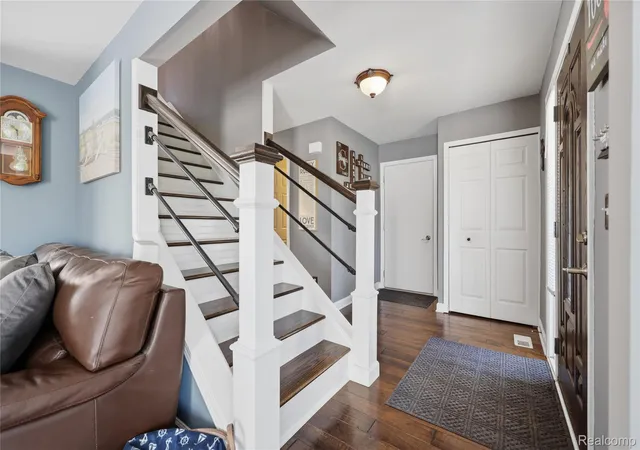 Photo 4 of Single family home for sale at 6003 Cedar Bnd Dr, Clarkston, MI 48346 | MLS# 20261040010 | Listing updated on 2026-06-08