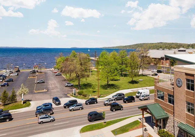 2nd image of 100 Hope St, Traverse City, MI 49686 | MLS# 78080069061