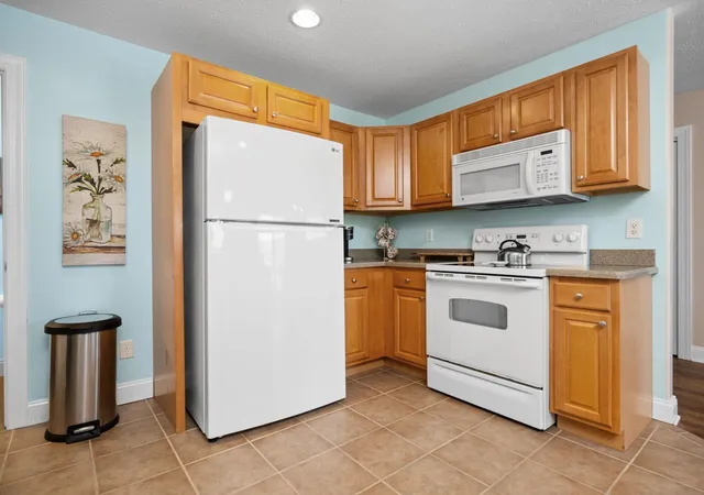 5th image of 100 Hope St, Traverse City, MI 49686 | MLS# 78080069061