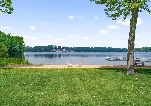 3rd image of 13754 45Th St, Bloomingdale, MI 49026 | MLS# 66026026165