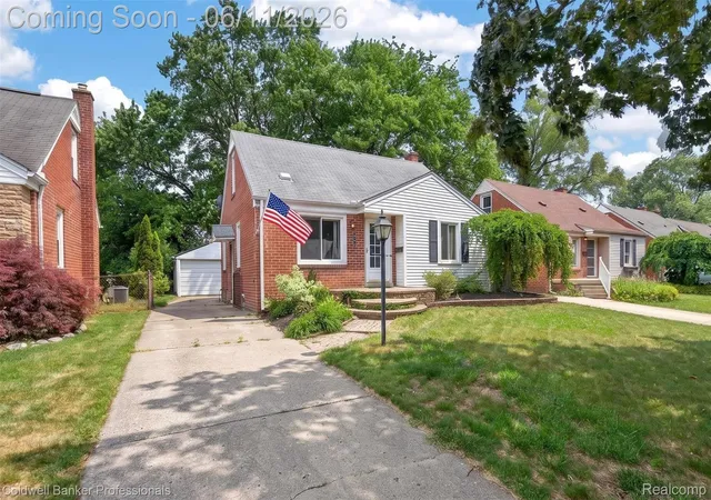 Photo 2 of Single family home for sale at 3211 Ferris Ave, Royal Oak, MI 48073 | MLS# 20261040039 | Listing updated on 2026-06-14