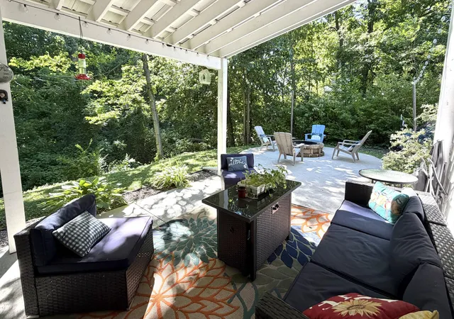 4th image of 723 Arbor Ct, South Haven, MI 49090 | MLS# 69026026177